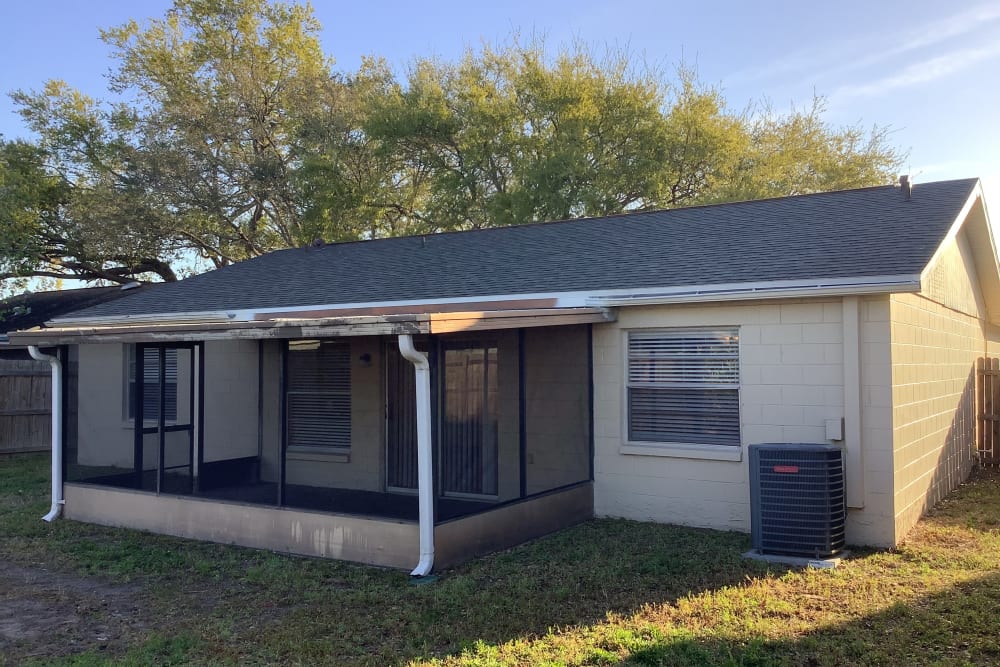 3 Bed, 2 Bath Seamless Indoor/Outdoor Living in Brandon, FL, 33511