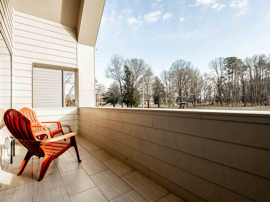 Your dream str!A 4-Bed, 3.5-Bath Home Near Uptown Charlotte 28206