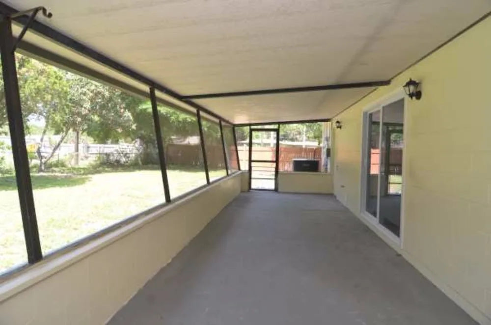4/2 Home with Private Screened Patio in Tampa FL 33615